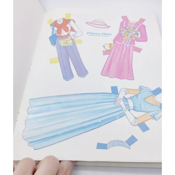 Vintage 1985 Princess Diana Golden Paper Dolls Doll Book Uncut PreCut 1980s 80s - Picture 6 of 9